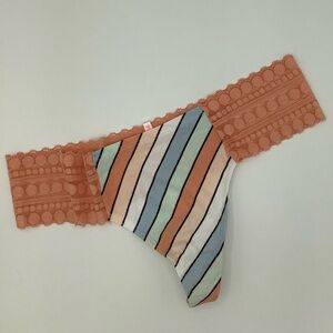 New Victoria’s Secret PINK Lace Dot Sides Thong Panties - Small - Stripes